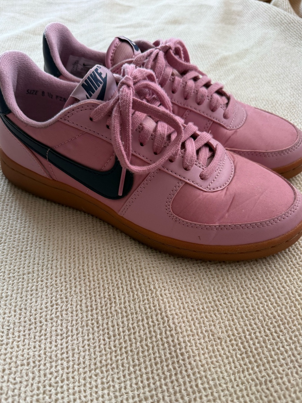 Women’s Nike Field General 82 Elemental Pink Gum Sneakers 8.5